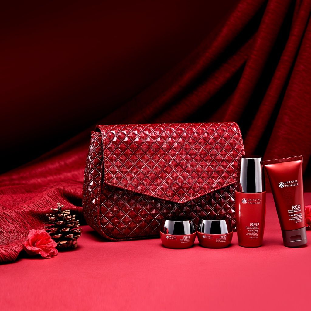 Oriental Princess RED Natural Whitening & Firming Phenomenon Collection Set Косметический набор средств "RED Natural" для отбеливания и омоложения кожи лица
