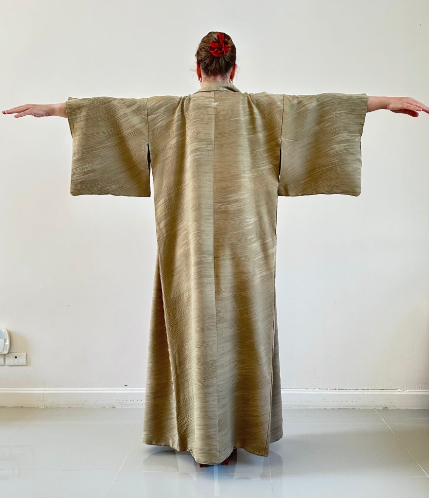 Silk Vintage Kimono Винтажное кимоно из шелка в цвете дикой горчицы