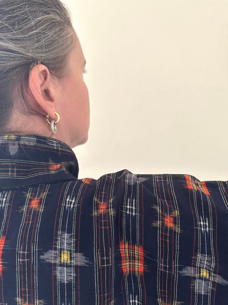 Silk Vintage Kimono Винтажное кимоно из шелка в темно-синем цвете с набивным рисунком на фактурной ткани