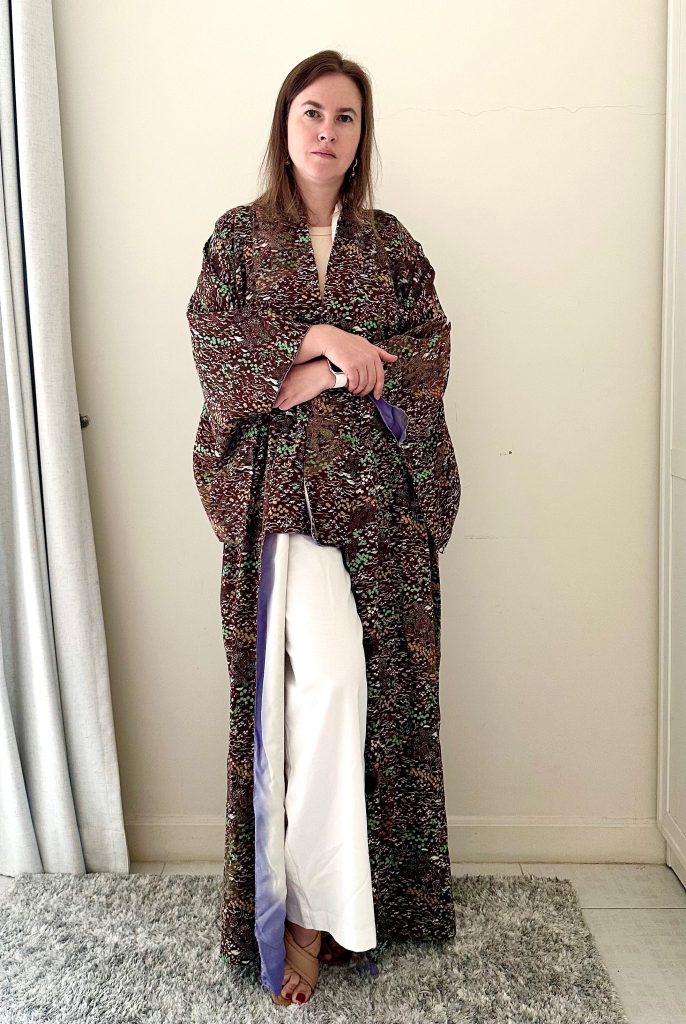 Silk Vintage Kimono Винтажное кимоно из шелка в коричневом цвете с мелким рисунком "лесные травы"